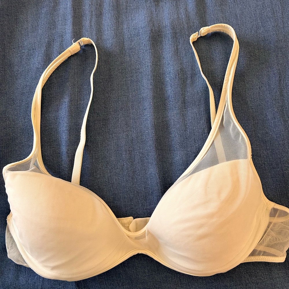 La Perla Cream Contour Bra Intimates & Sleepwear